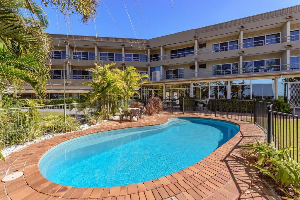 Camelot Motel Gladstone Bagian luar foto
