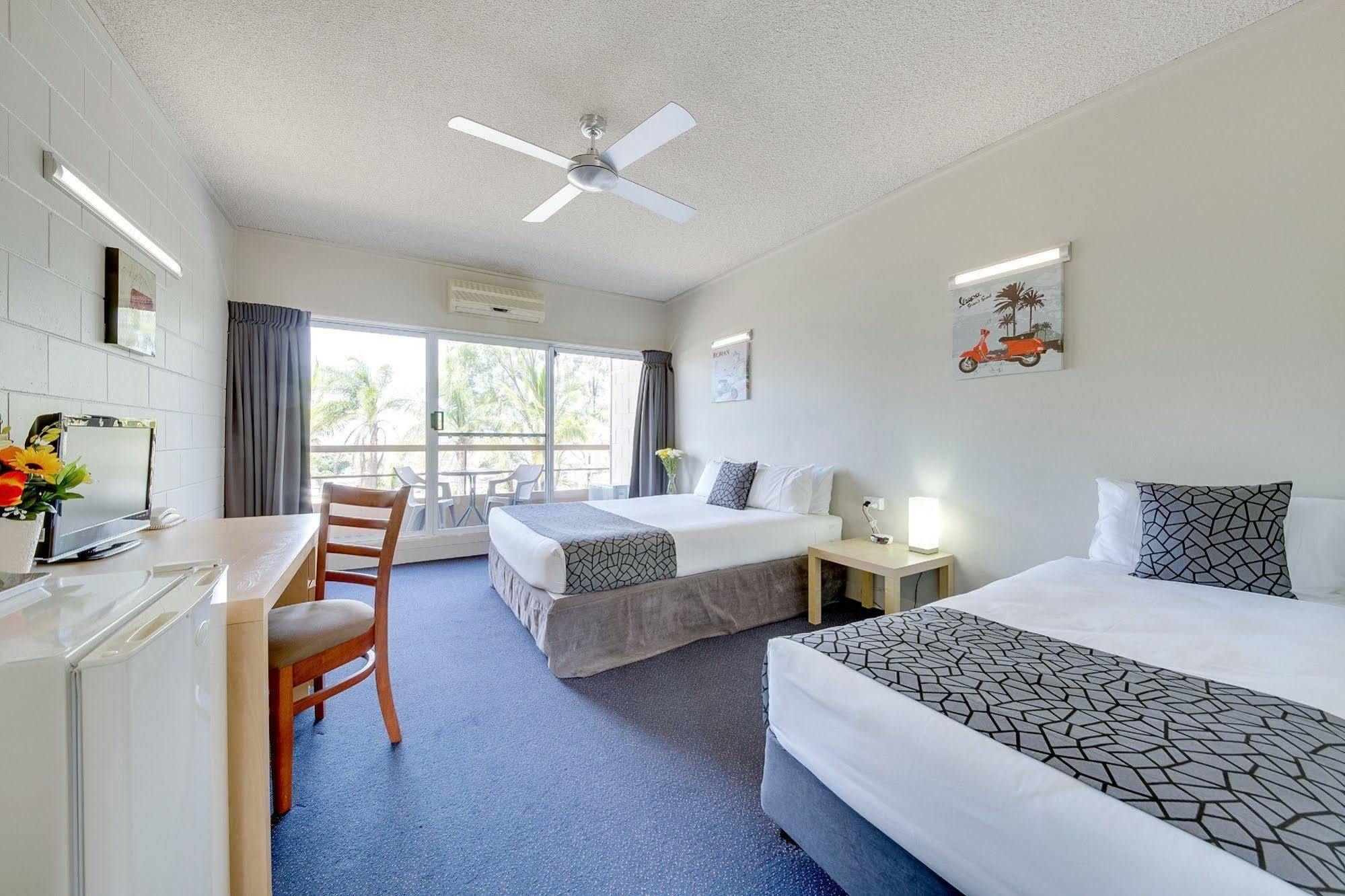 Camelot Motel Gladstone Bagian luar foto