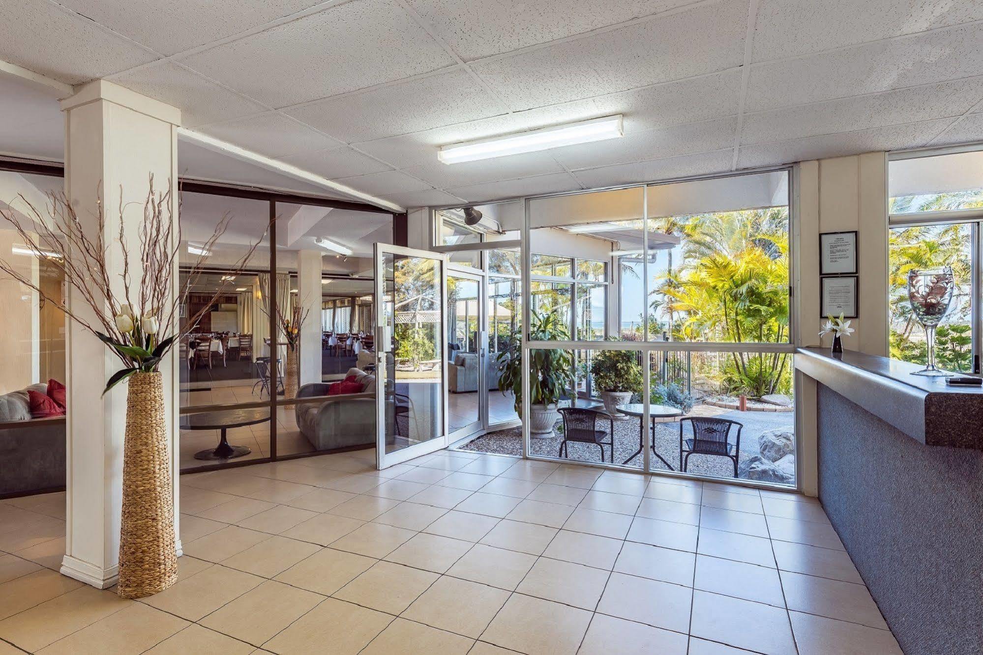 Camelot Motel Gladstone Bagian luar foto