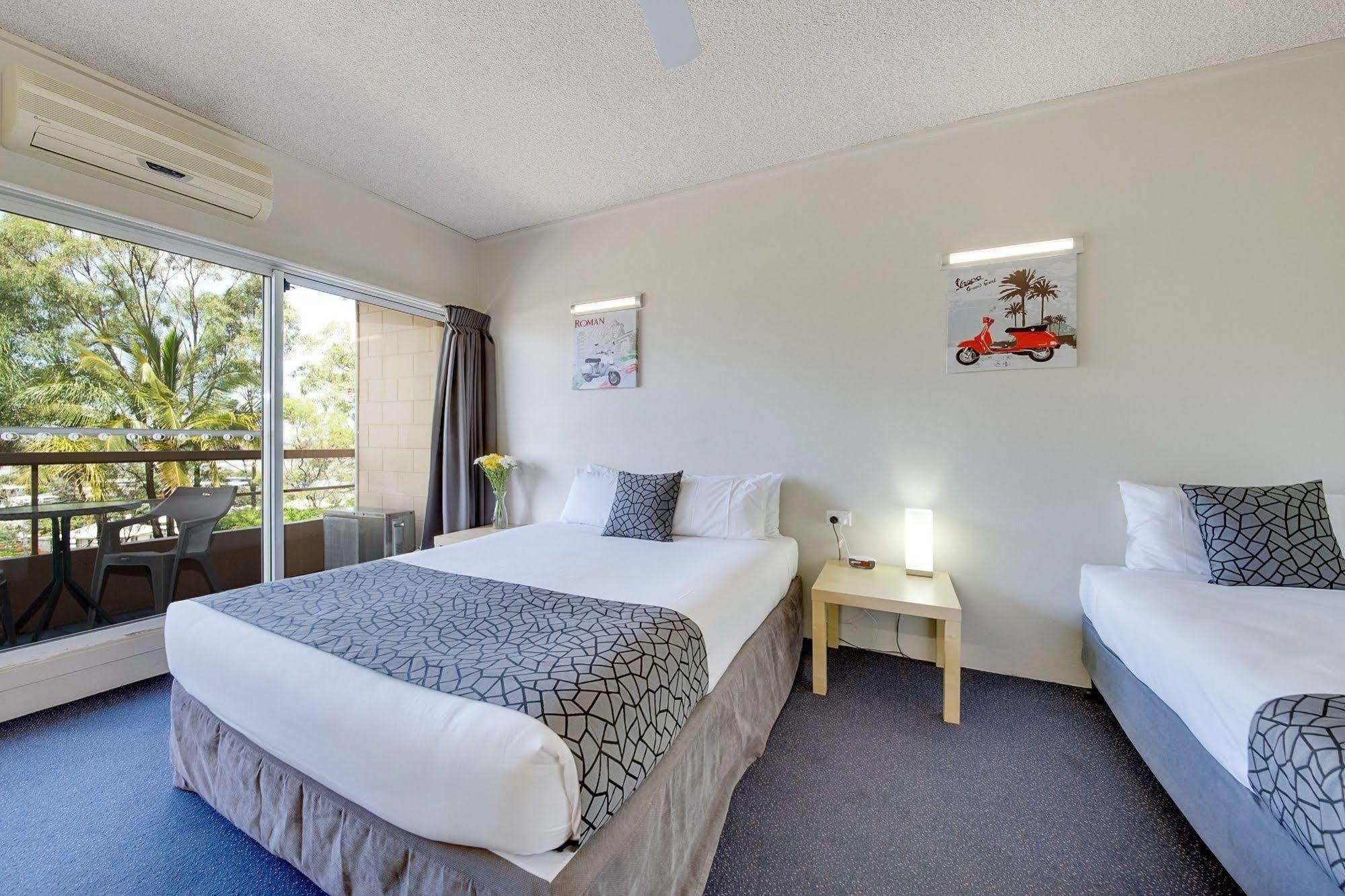 Camelot Motel Gladstone Bagian luar foto